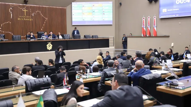Foto de divulgação: Deputados da Aleam discutem dificuldades de mobilidade no interior do Amazonas por estiagem